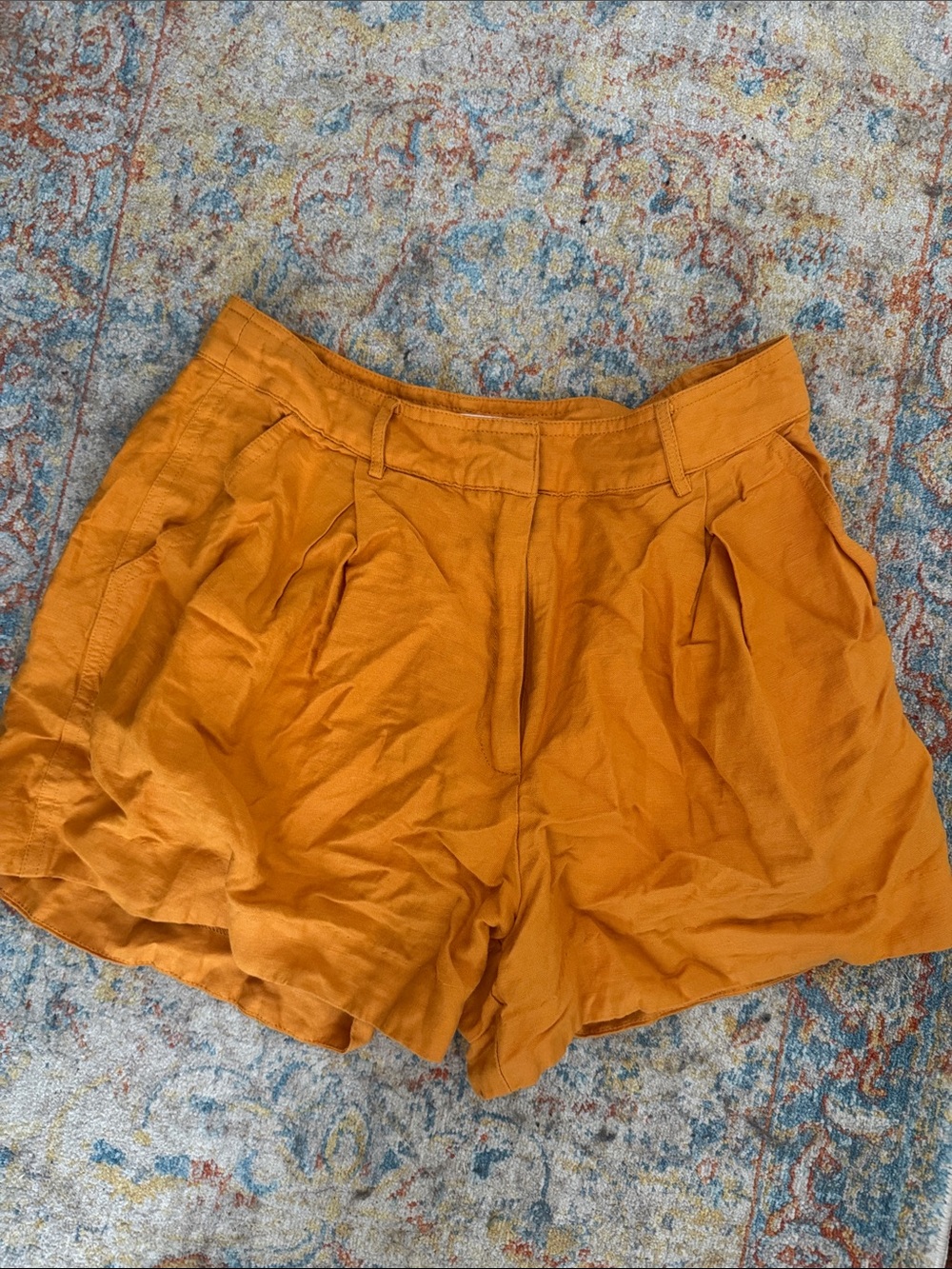 Astr High-Waist Pleated Shorts - Orange
